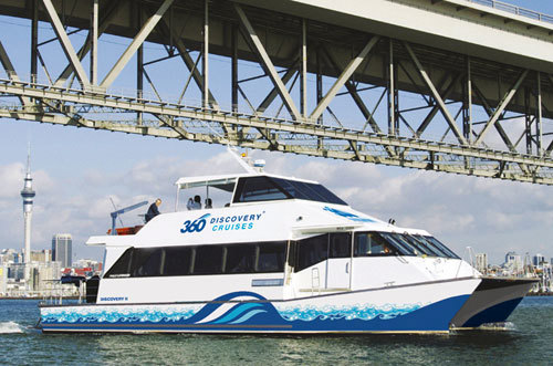 360 Discovery ferry under the Harbour Bridge