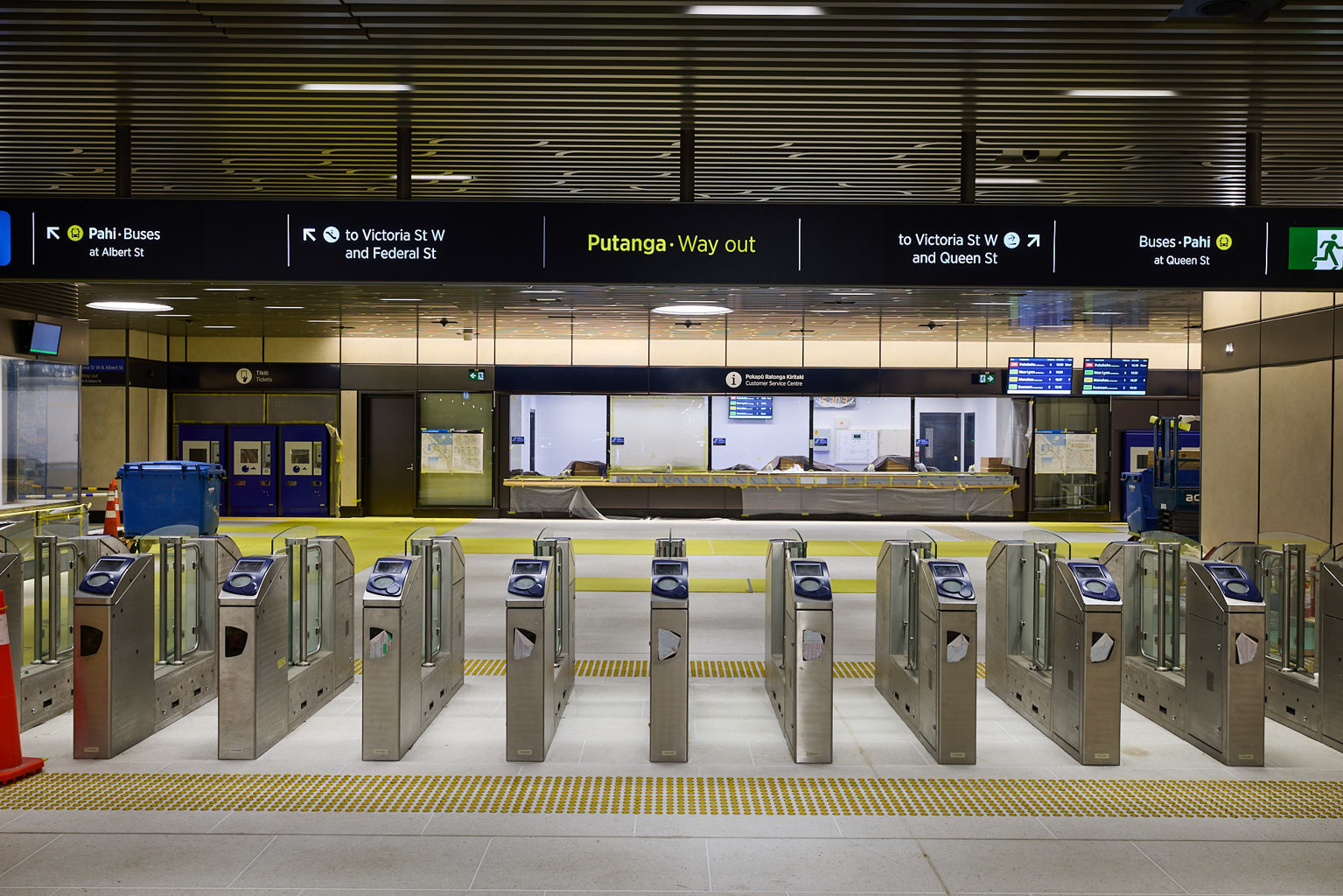 Electronic gates at Te Waihorotiu Station