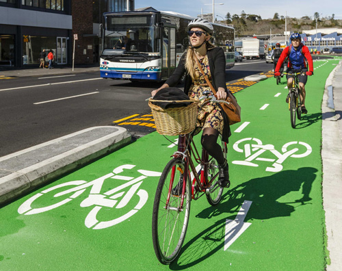 Leisure cyclist on Beach Road cycleway