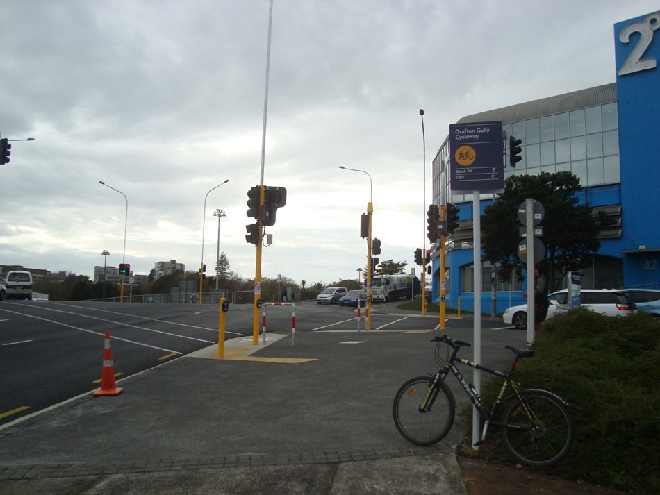 Upper Queen Street intersection