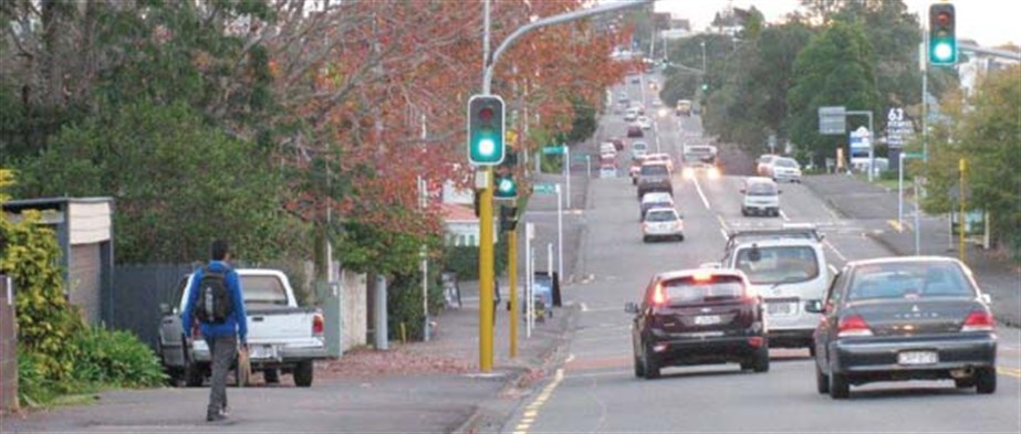Existing view of Onewa Road