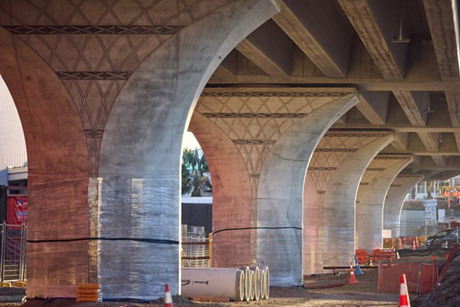 The supporting structures of the Ra Hihi flyover.