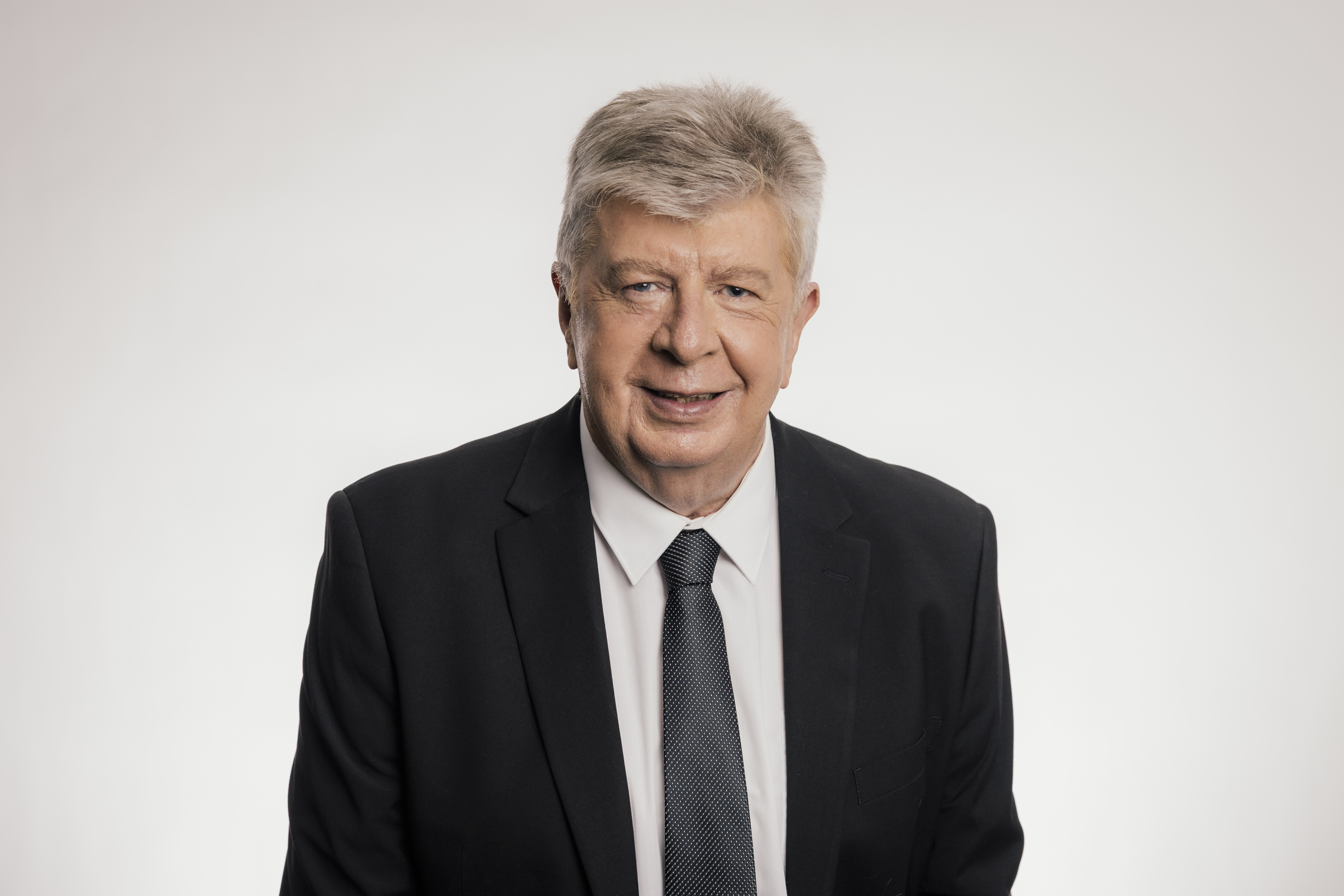 Councillor Maurice Williamson profile picture.