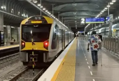 Am Class Train At Britomart Stn (1)